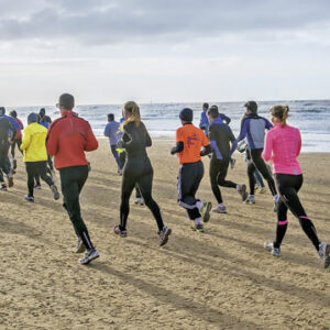 Führt auch kurz am Strand entlang: der „Langeooger Sanddornlauf“. Foto: TSL