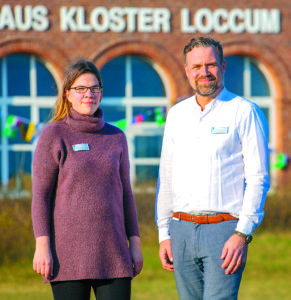 Anna-Lena Rex und Dr. Marc Deffland sind für die Leitung und zukünftige Ausrichtung des Haus Kloster Loccum verantwortlich. Foto: Diakonie Bethanien 