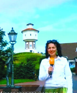 Moderatorin Romy von Melodie TV stellt Langeoog vor. 